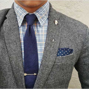 gri blazer-lacivert kravat